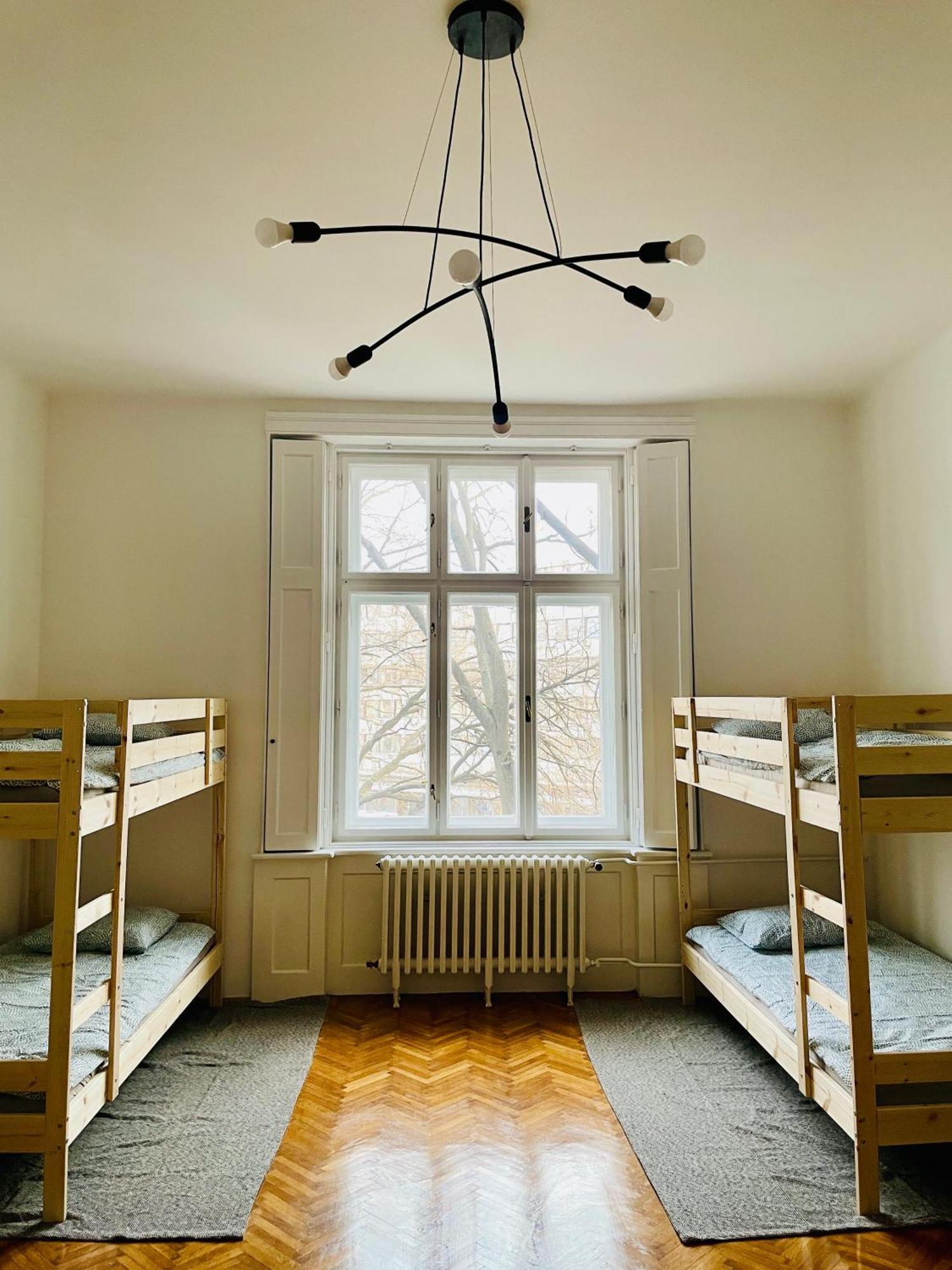 Hostel Green World Újvidék Kültér fotó