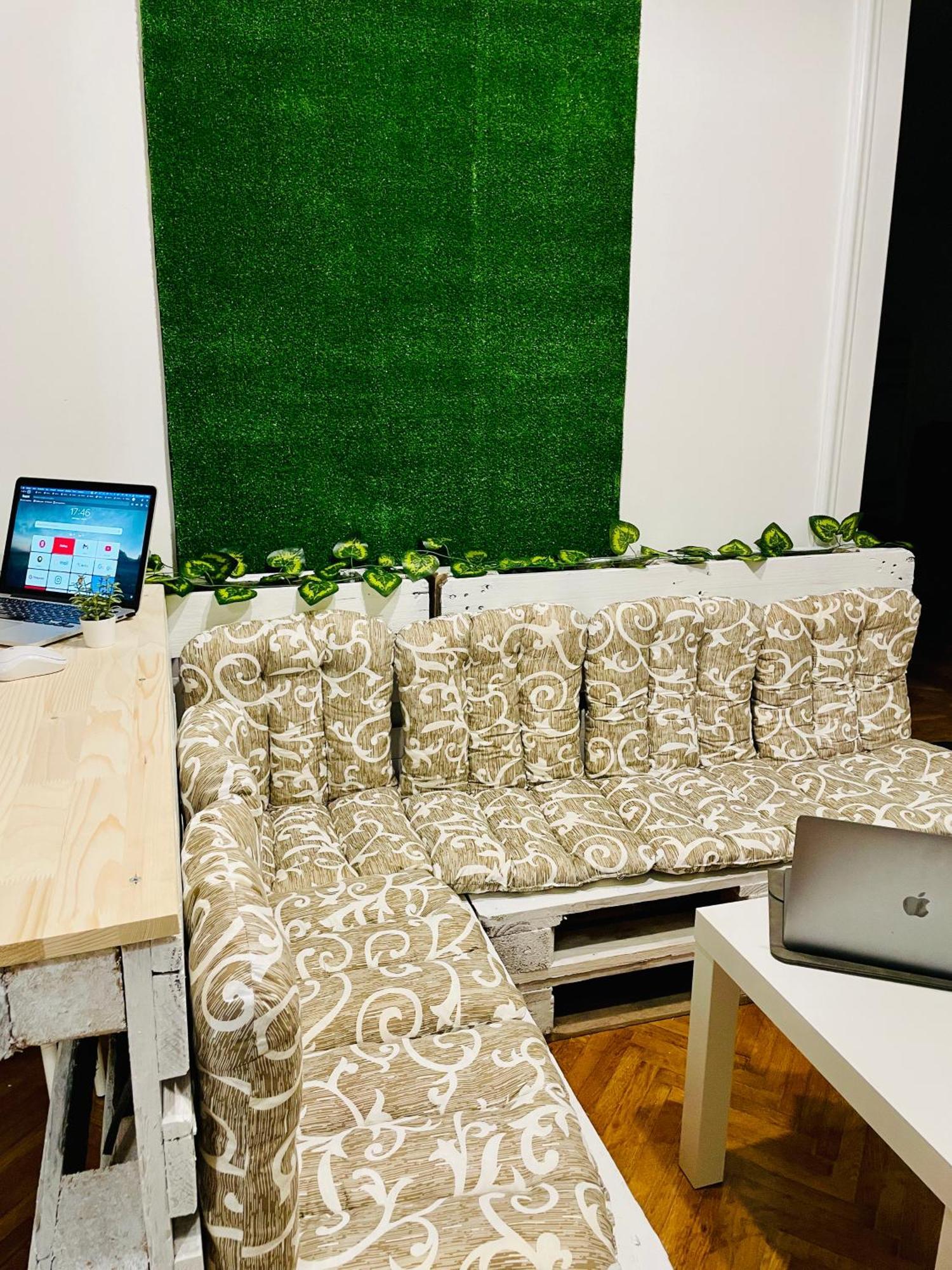 Hostel Green World Újvidék Kültér fotó